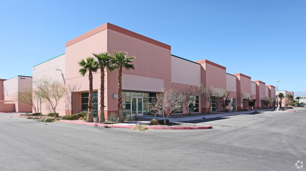 3640 N 5th St, North Las Vegas, NV for lease - Primary Photo - Image 3 of 14