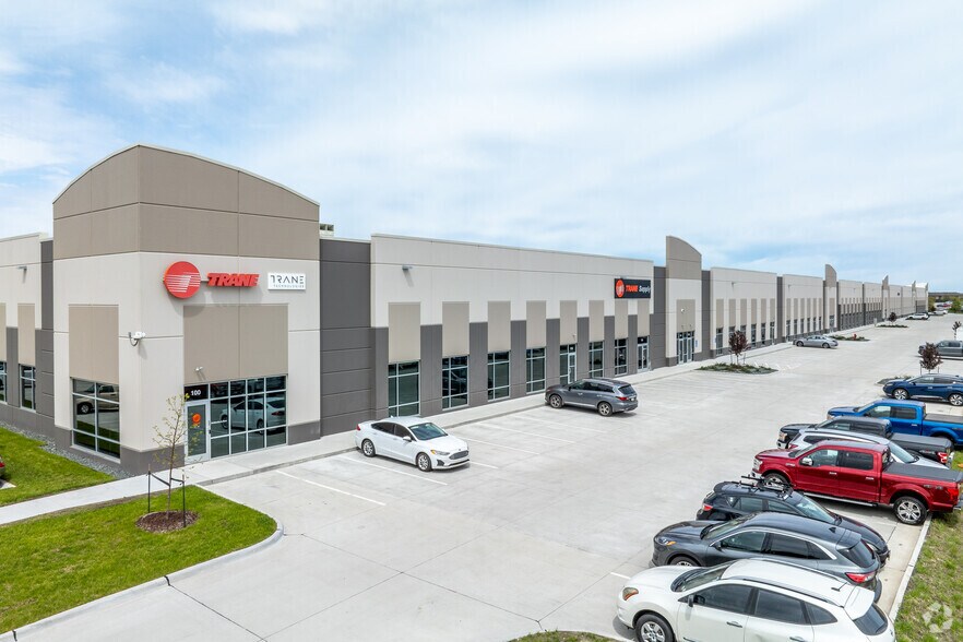 1400 SE 19th St, Grimes, IA à louer - Photo du bâtiment - Image 1 de 7