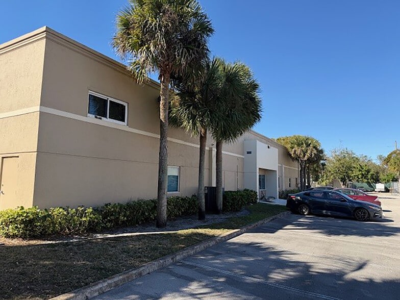 3500 SW 15th St, Deerfield Beach, FL à vendre - Photo principale - Image 1 de 16