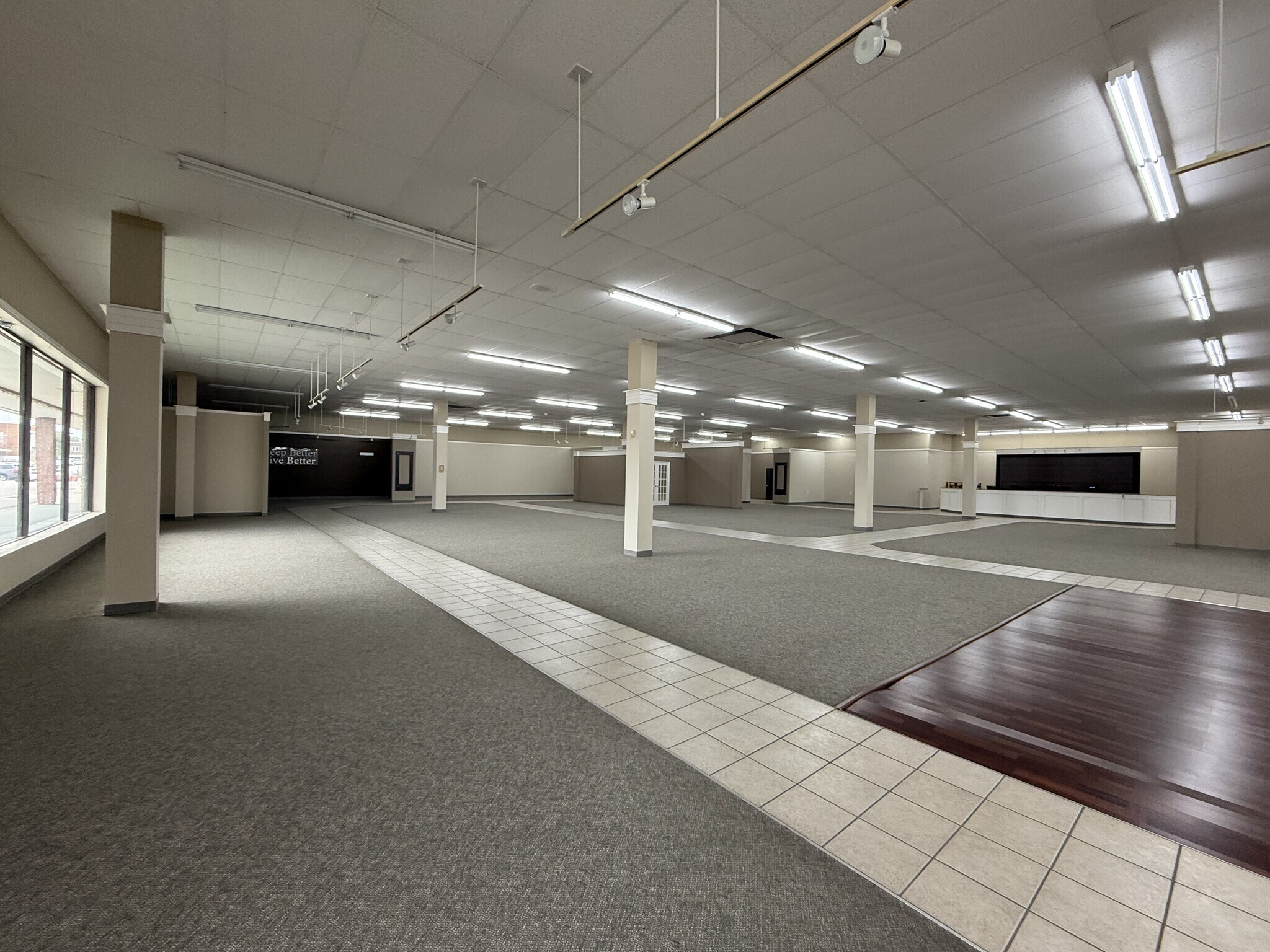 221 S Poplar St, Elizabethtown, NC for lease Building Photo- Image 1 of 20