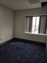 20 Commercial Dr, Dracut, MA à louer Photo intérieure- Image 2 de 3