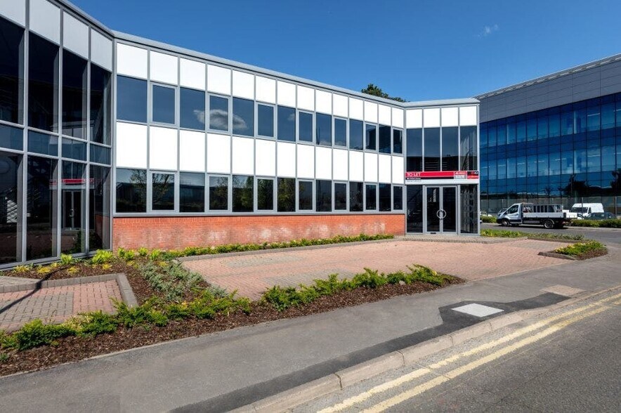 804-806 Oxford Ave, Slough à louer - Photo du bâtiment - Image 2 de 12