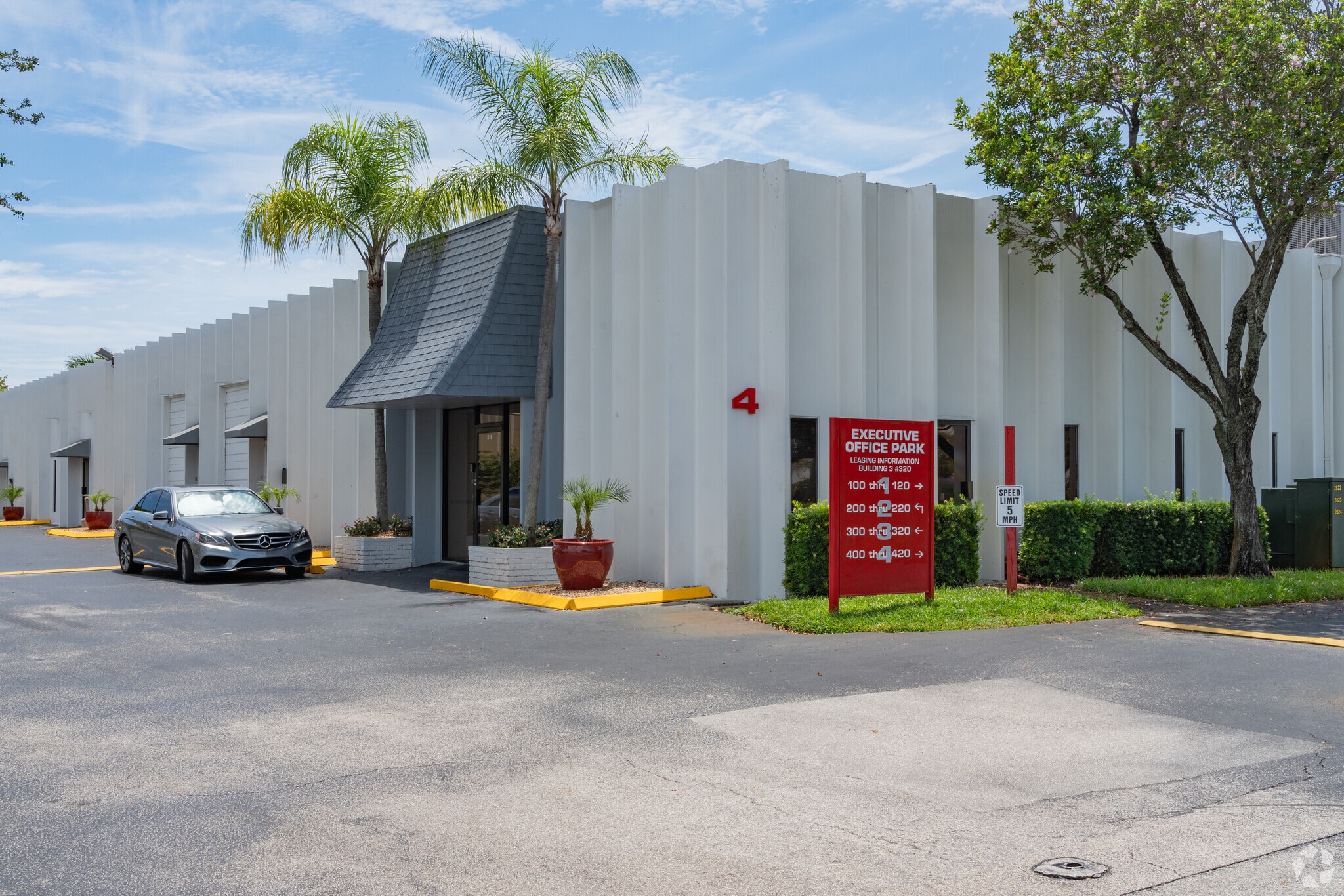 1001 W Cypress Creek Rd, Fort Lauderdale, FL for lease Primary Photo- Image 1 of 17