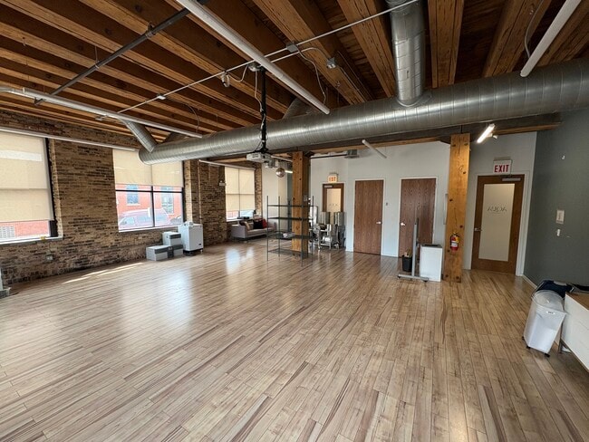Plus de détails pour 1500 W Carroll Ave, Chicago, IL - Bureau, Industriel à louer