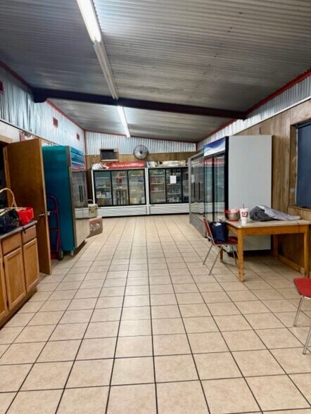 423 State Highway 114, Megargel, TX à vendre - Photo du bâtiment - Image 3 de 9