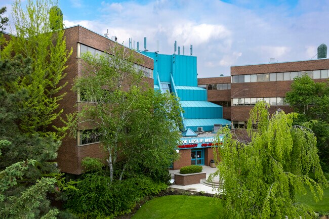 Plus de détails pour 4800 Leslie St, Toronto, ON - Médical à louer