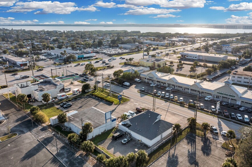 150 Banana River Dr, Merritt Island, FL for sale - Building Photo - Image 3 of 33