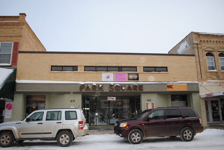 40 1st Ave W, Dickinson, ND for lease Primary Photo- Image 1 of 13