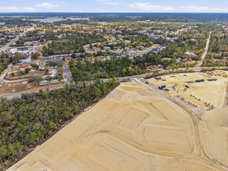 1602 Catalina Blvd, Deltona, FL à vendre - Photo du bâtiment - Image 2 de 20