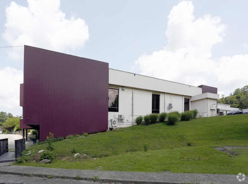 2620 N Walnut St, Bloomington, IN à louer - Photo du bâtiment - Image 3 de 7