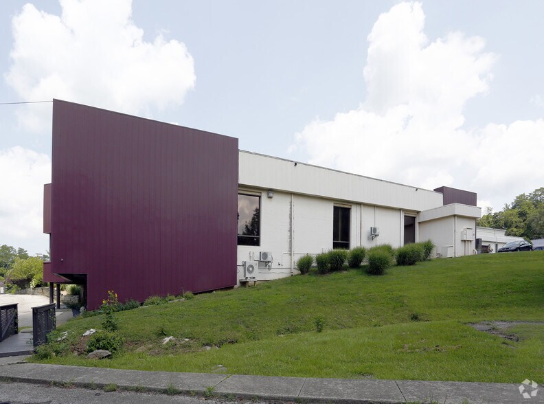 2620 N Walnut St, Bloomington, IN à louer - Photo du bâtiment - Image 3 de 7