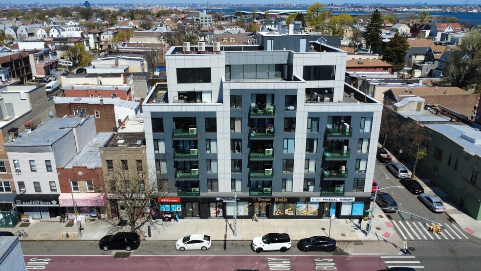 32-58 105th Street, Corona (Commercial) portfolio of 4 properties for sale on LoopNet.ca - Building Photo - Image 1 of 8