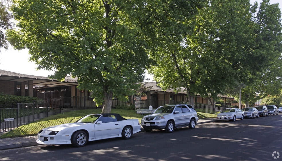 516 W Remington Dr, Sunnyvale, CA for lease - Building Photo - Image 2 of 6