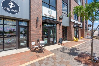 Plus de détails pour 100 E 2nd St, Cedar Falls, IA - Bureau/Commerce de détail, Commerce de détail à louer