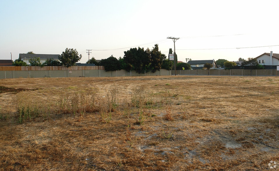 9491 Edinger Ave, Westminster, CA for sale - Building Photo - Image 2 of 4