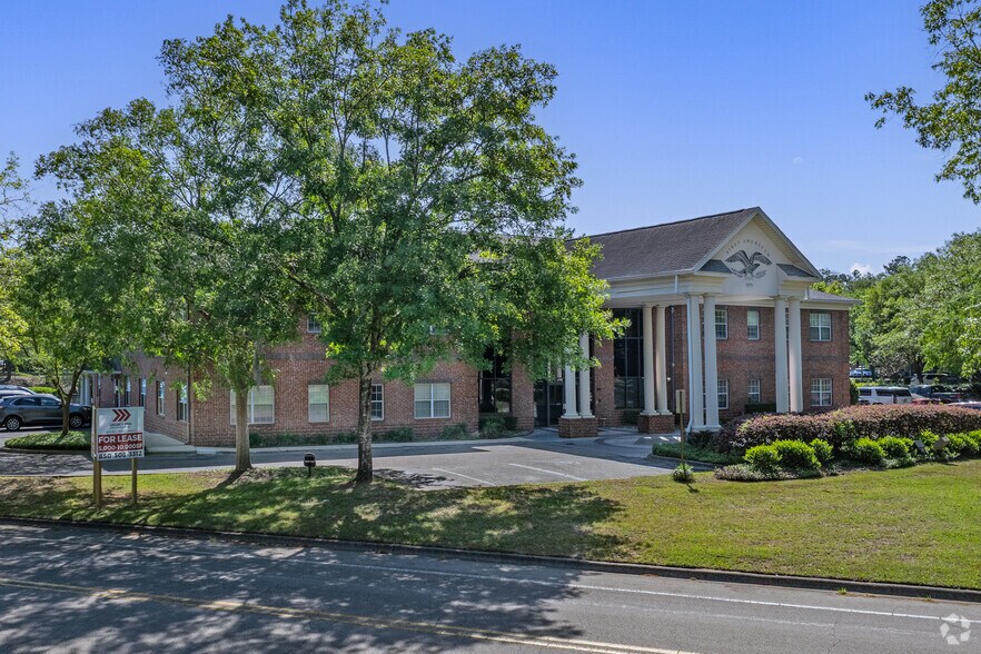 2075 Centre Pointe Blvd, Tallahassee, FL à louer - Photo du bâtiment - Image 3 de 5