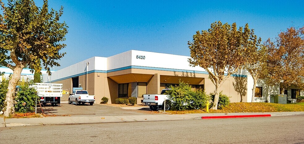 5420 Brooks St, Montclair, CA à louer - Photo du bâtiment - Image 3 de 12