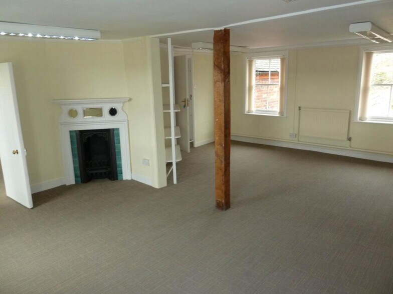 1 The Green, Marlborough à louer - Photo du bâtiment - Image 3 de 11