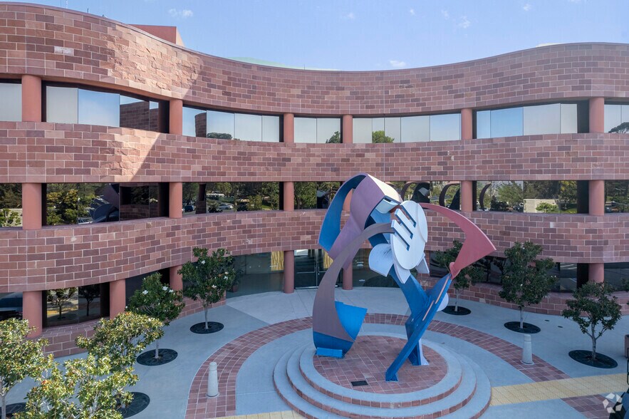 11440 W Bernardo Ct, San Diego, CA à louer - Photo du bâtiment - Image 3 de 5