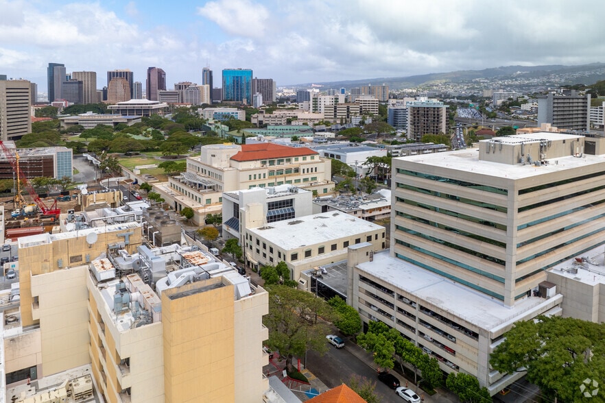 846 S Hotel St, Honolulu, HI à louer - Aérien - Image 2 de 6