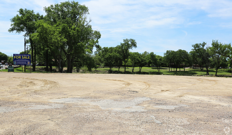 1518 W Main St, Waxahachie, TX for sale - Primary Photo - Image 1 of 9