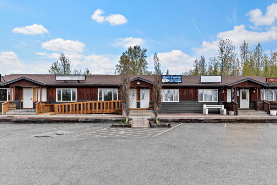 5031 E Mayflower Ln, Wasilla, AK à vendre - Photo du bâtiment - Image 1 de 2