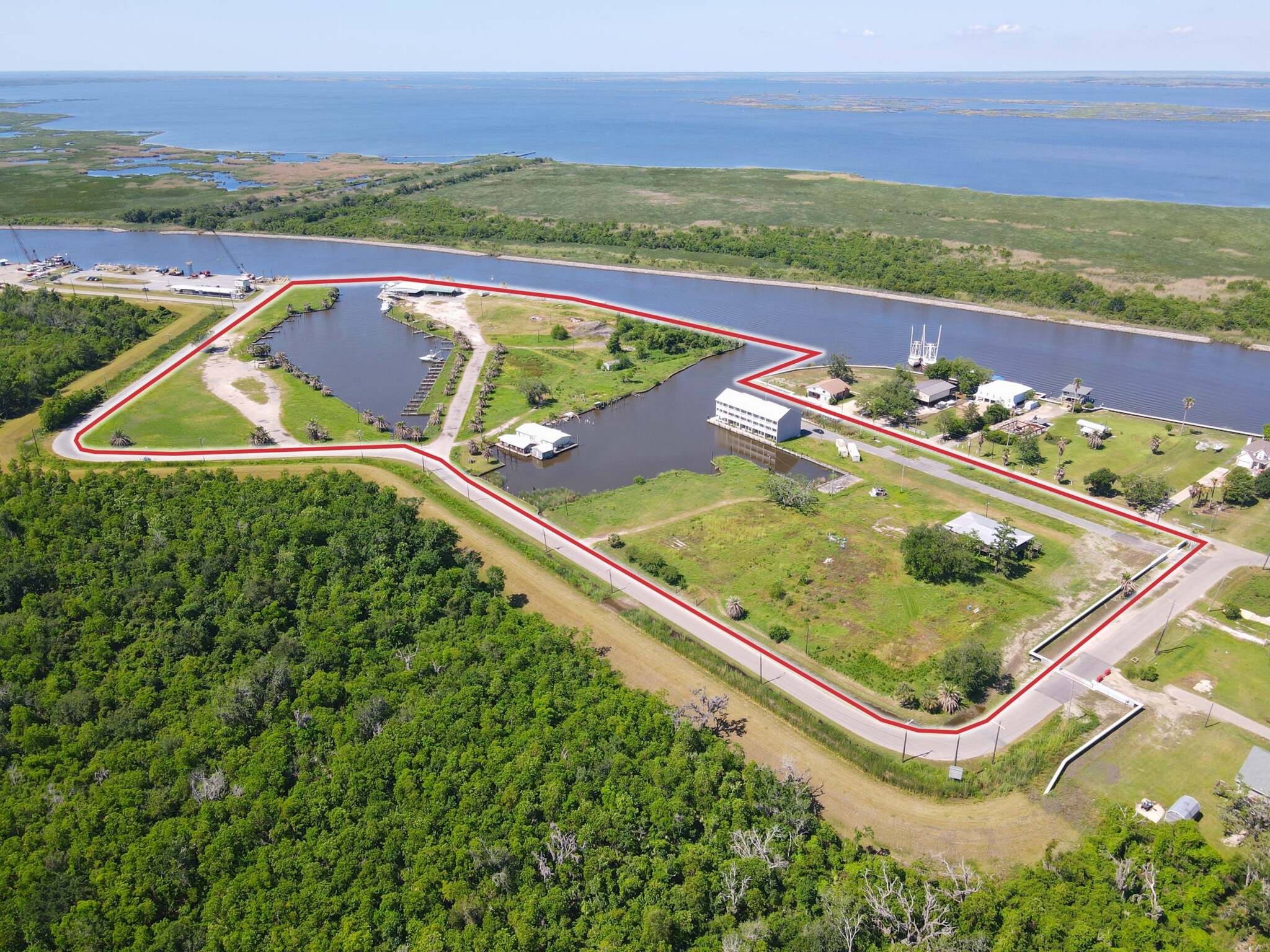 5057 Kenal Rd, Lafitte, LA for sale Primary Photo- Image 1 of 20