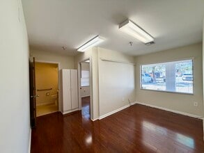 2027 Manatee Ave, Bradenton, FL à louer Photo intérieure- Image 1 de 4