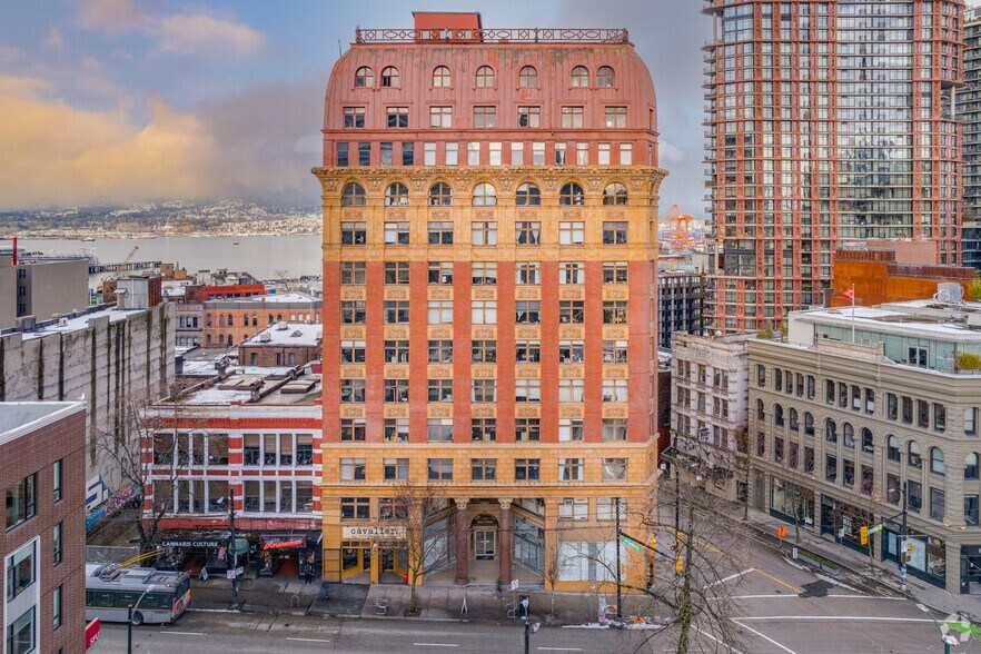 207 W Hastings St, Vancouver, BC à louer - Photo du bâtiment - Image 2 de 7