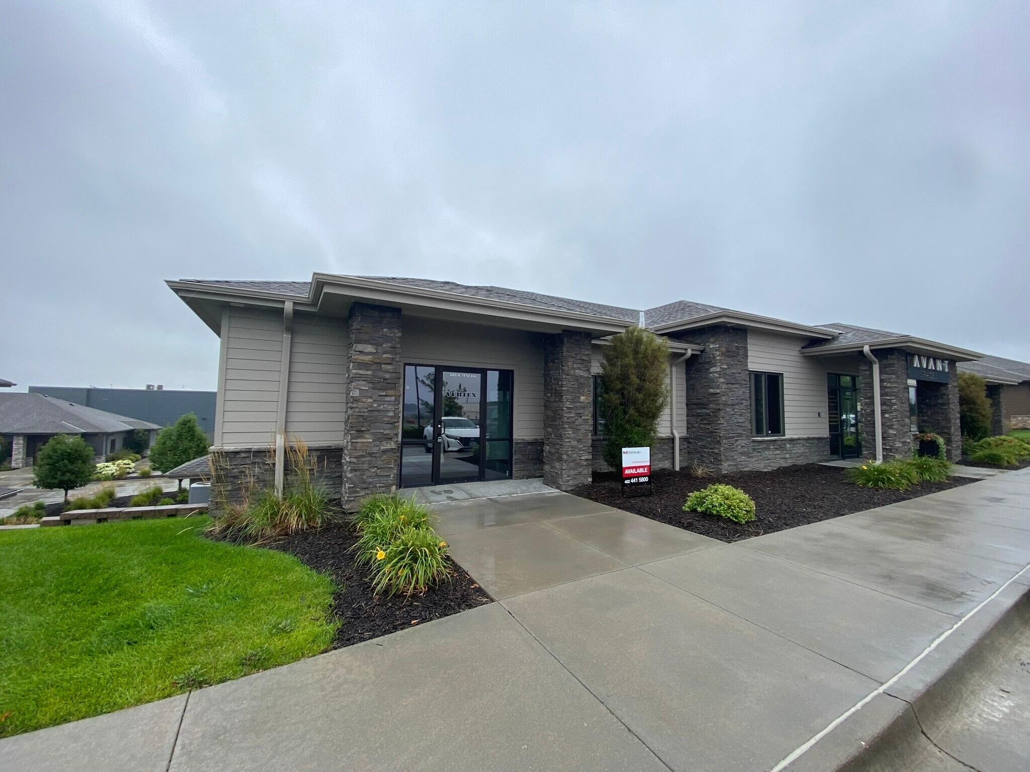 3402-3406 N 191st Ave, Elkhorn, NE for lease Building Photo- Image 1 of 2