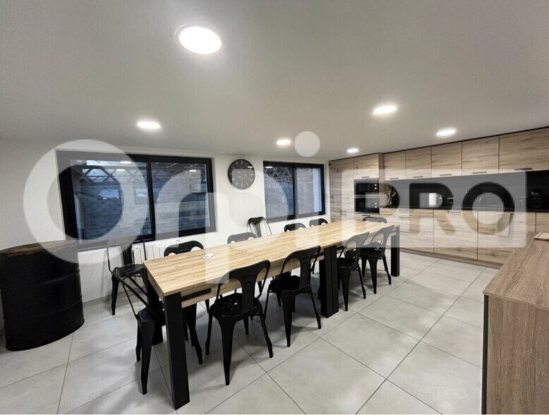 Flex in Neuville Sur Saone for lease - Building Photo - Image 3 of 18