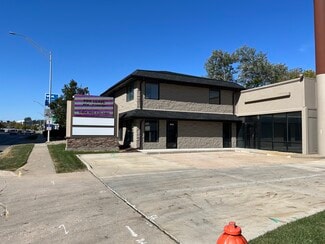 More details for 8012 W Dodge Rd, Omaha, NE - Retail for Sale