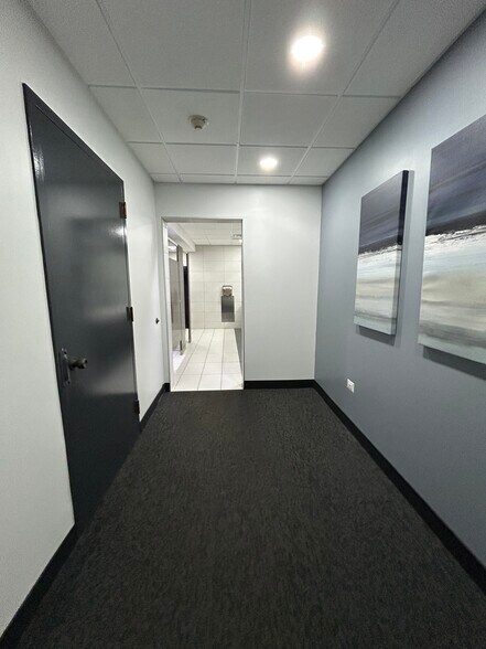 1550 N Northwest Hwy, Park Ridge, IL à louer - Photo intérieure - Image 2 de 12