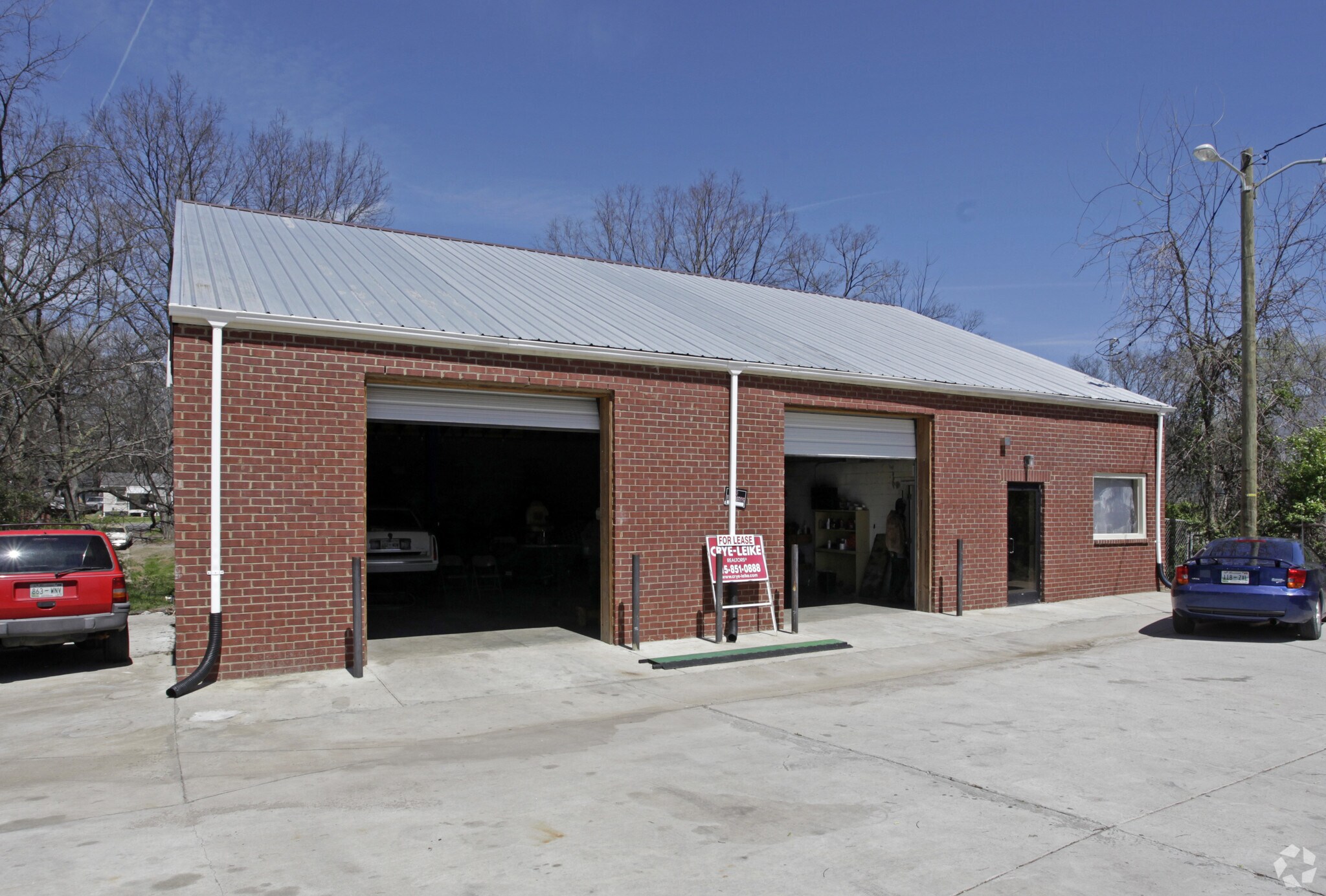 205 E Trinity Ln, Nashville, TN for lease Building Photo- Image 1 of 2