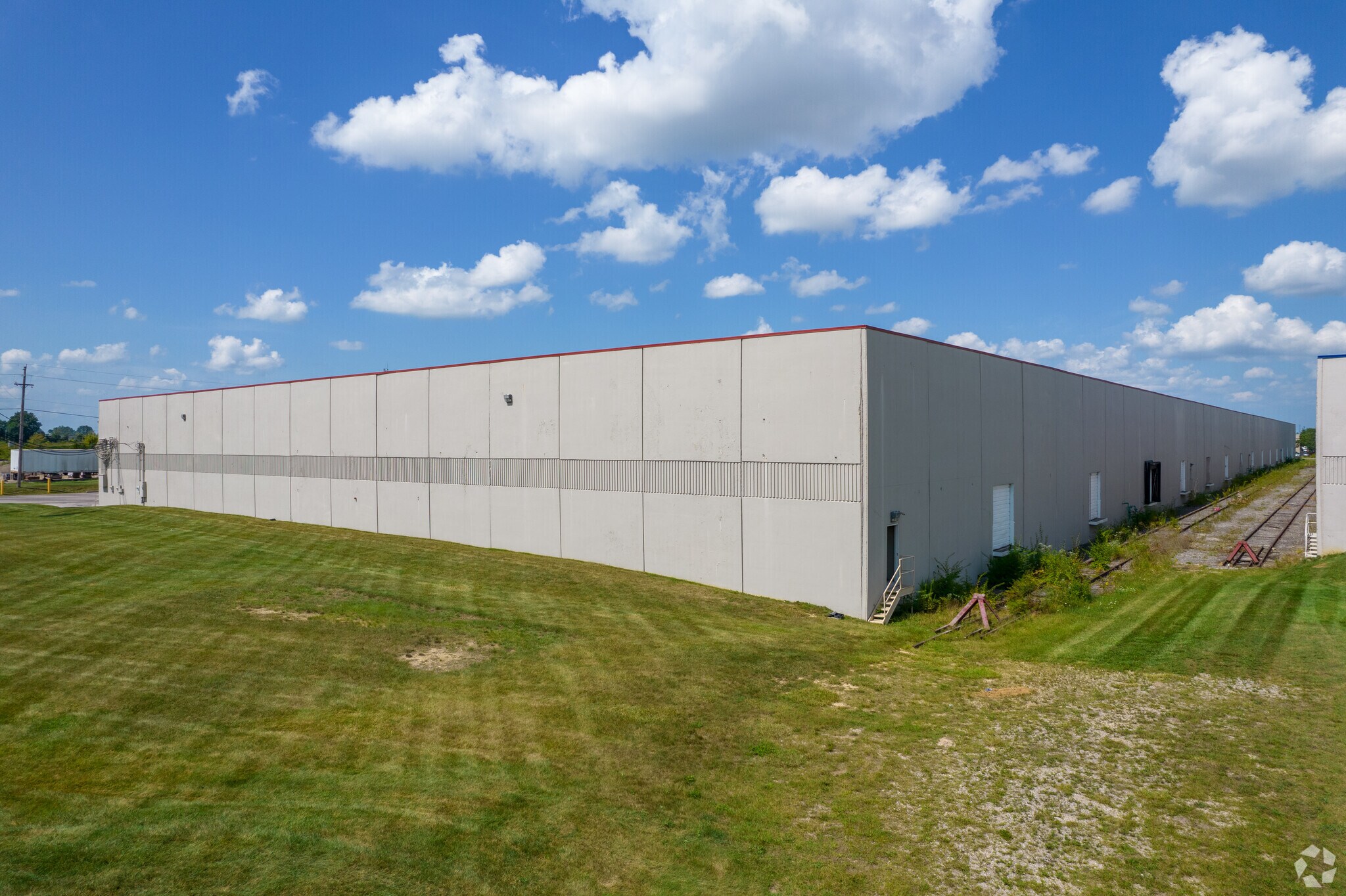 1675 Westbelt Dr, Columbus, OH for lease Primary Photo- Image 1 of 10