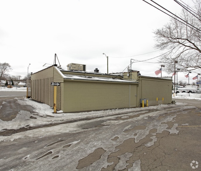 27452 Woodward Ave, Royal Oak, MI for lease - Building Photo - Image 2 of 2