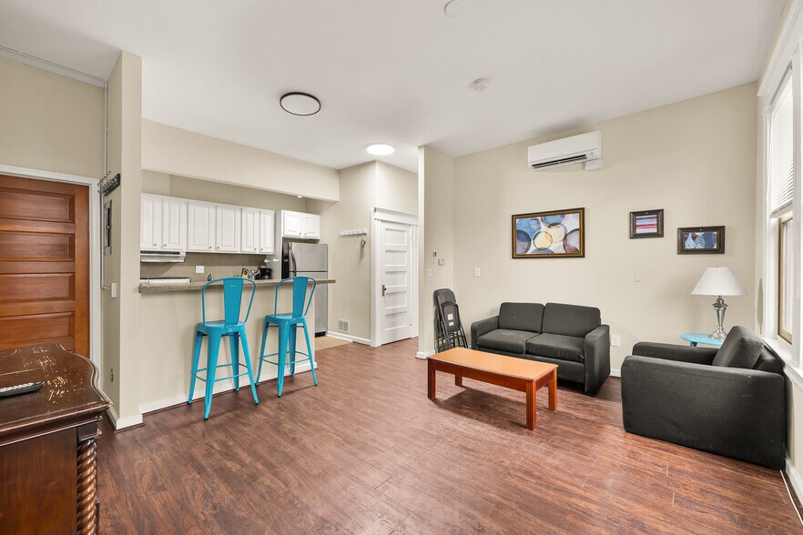 500 9th St SE, Washington, DC à vendre - Photo du bâtiment - Image 2 de 34