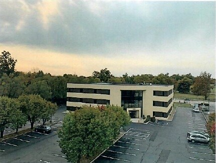 1020 Woodman Dr, Dayton, OH à louer - Photo du bâtiment - Image 3 de 20
