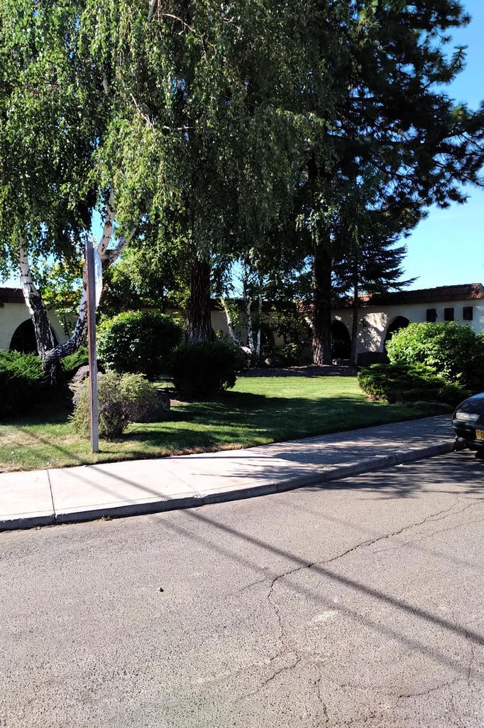 1627 NE 3rd St, Bend, OR à vendre Photo principale- Image 1 de 1