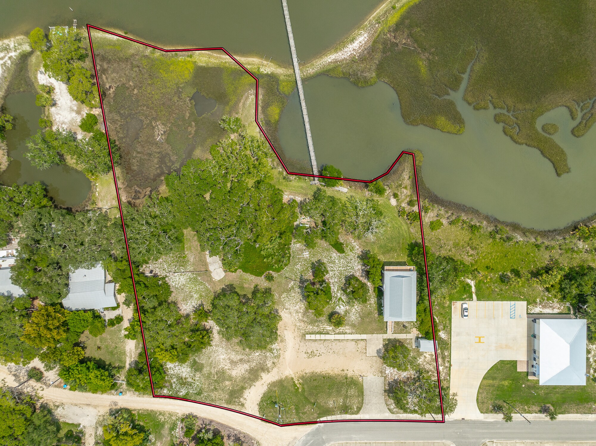 127 Harbor Cir, Panacea, FL à vendre Photo du bâtiment- Image 1 de 22