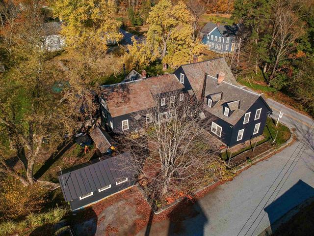 95 Middletown Rd, South Londonderry, VT for sale - Primary Photo - Image 1 of 30