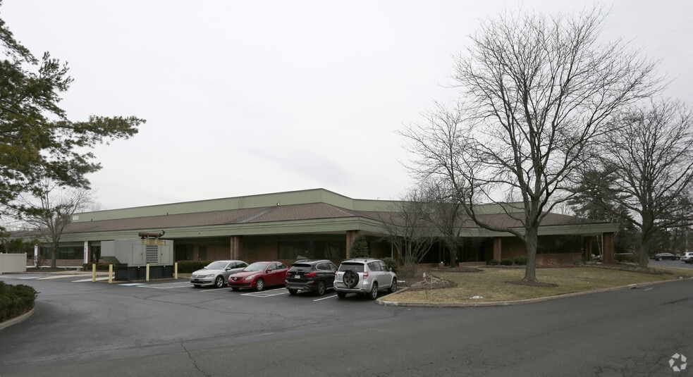 650 Dresher Rd, Horsham Township, PA for lease - Primary Photo - Image 1 of 4