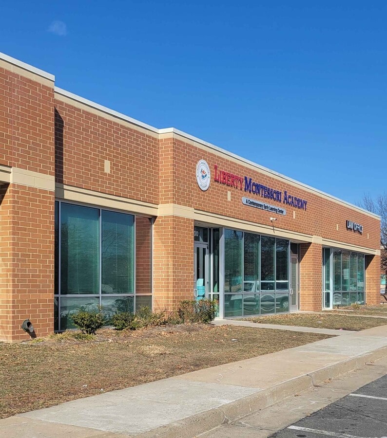 4229 Lafayette Center Dr, Chantilly, VA 20151 - Unit 1600 - - Interior Photo - Image 2 of 20