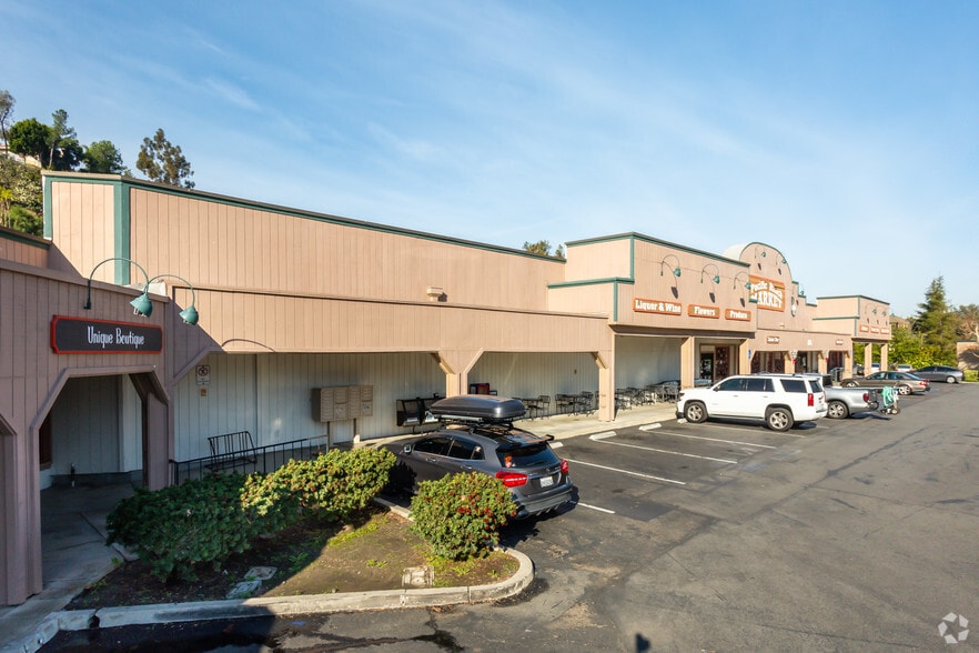 7520-7626 E Chapman Ave, Orange, CA for lease - Primary Photo - Image 1 of 6