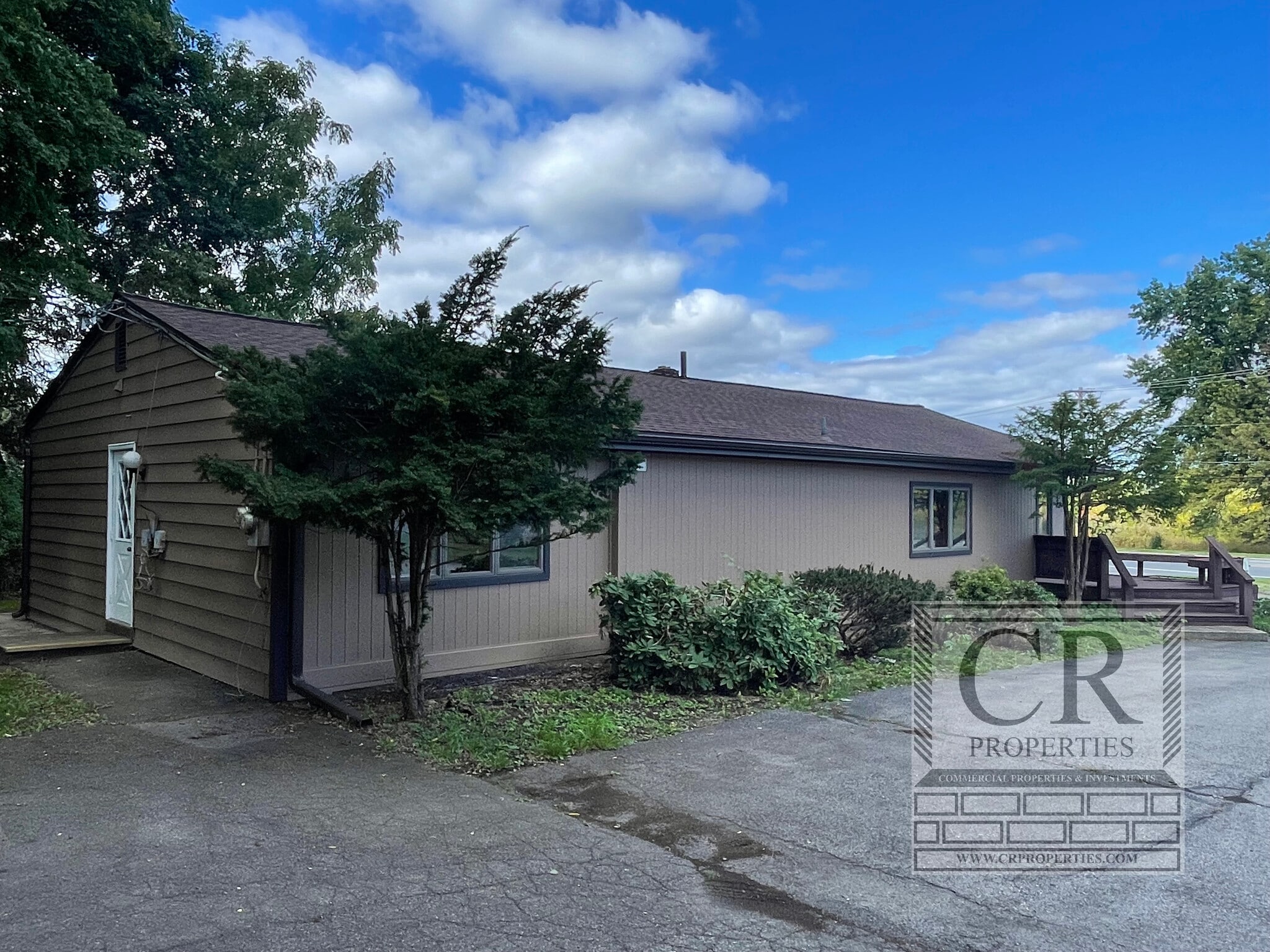 8 Ibm Rd, Poughkeepsie, NY à vendre Photo du bâtiment- Image 1 de 3