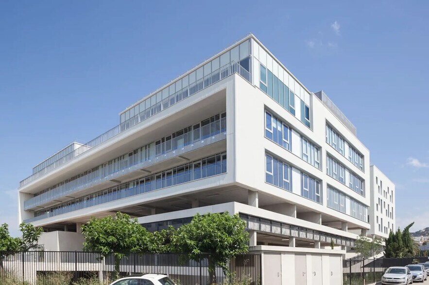 Bureau dans Marseille à louer - Photo du bâtiment - Image 2 de 3