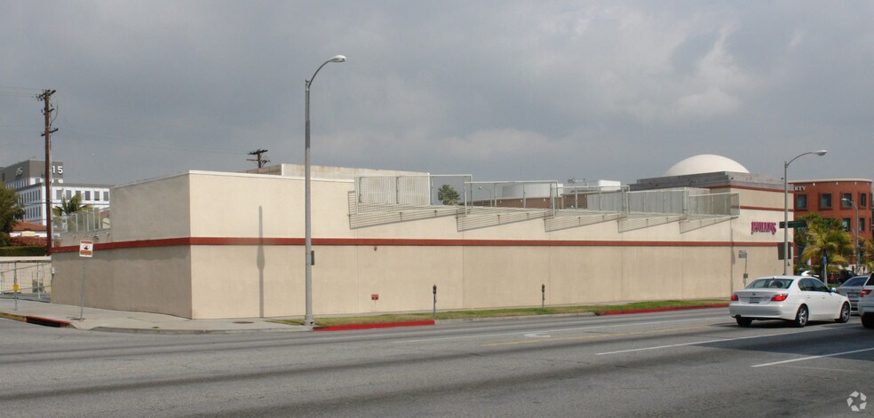 9467 W Olympic Blvd, Beverly Hills, CA à vendre - Photo du bâtiment - Image 2 de 6