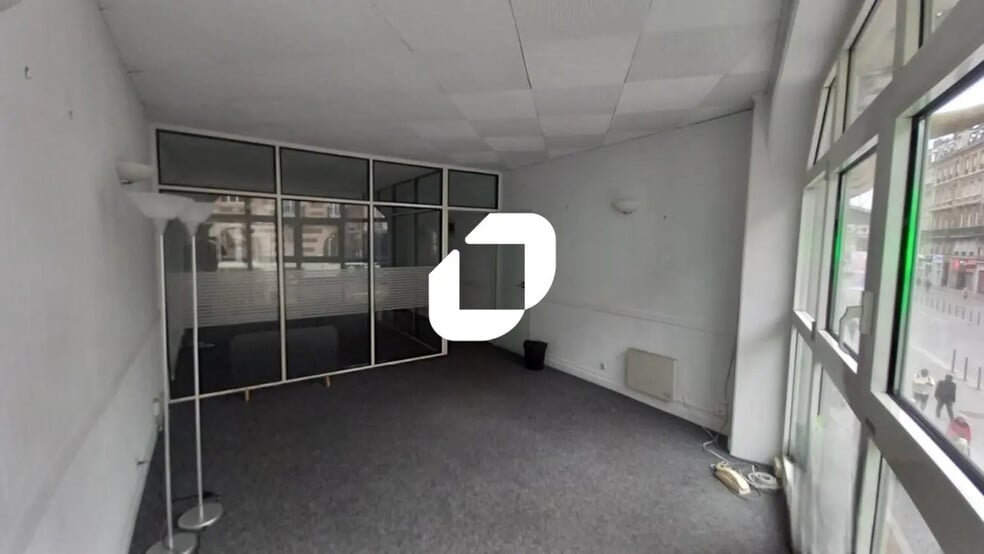Office in Lille for lease - Interior Photo - Image 2 of 7