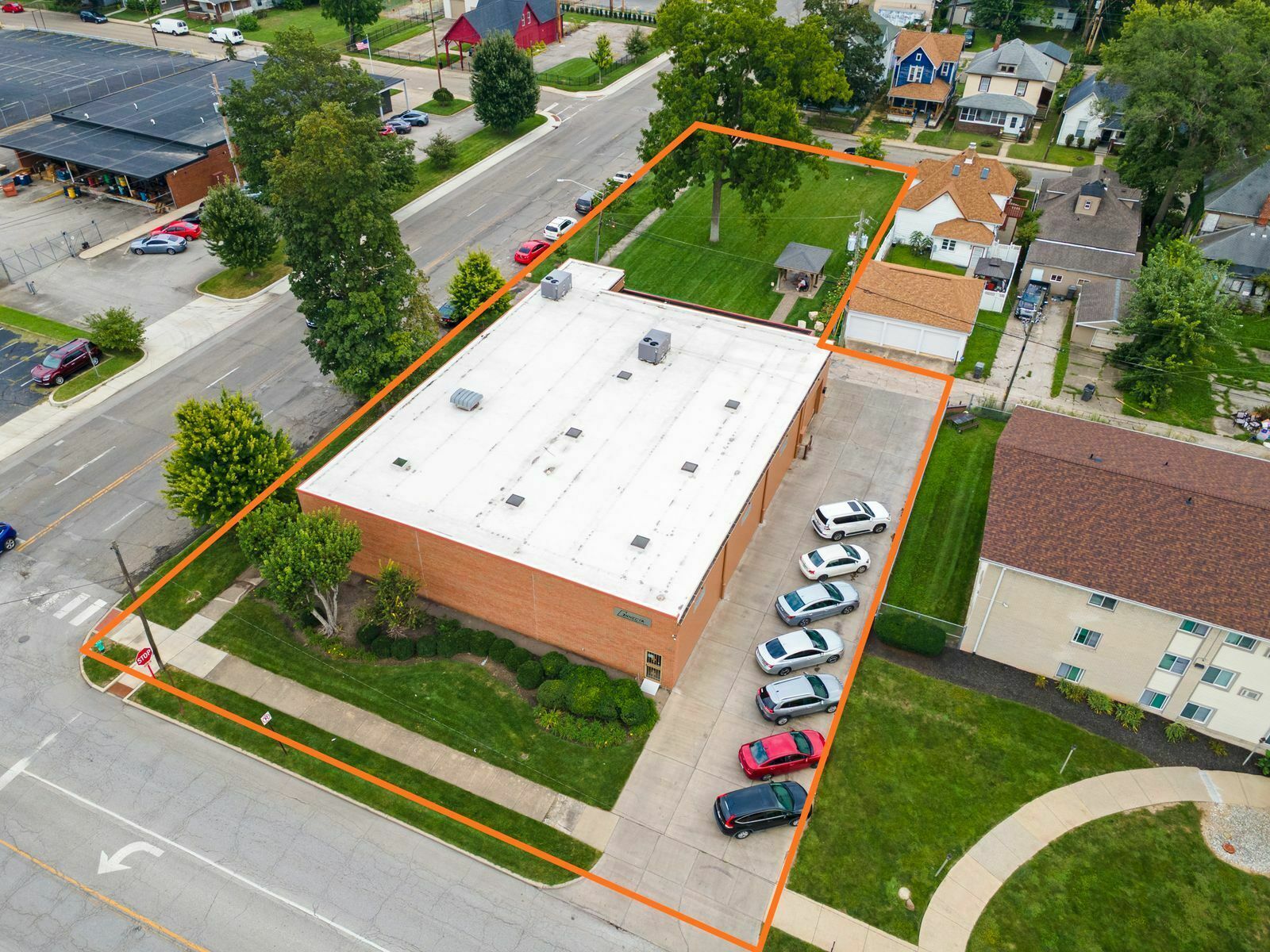 3369 Boulevard Pl, Indianapolis, IN for sale Primary Photo- Image 1 of 23
