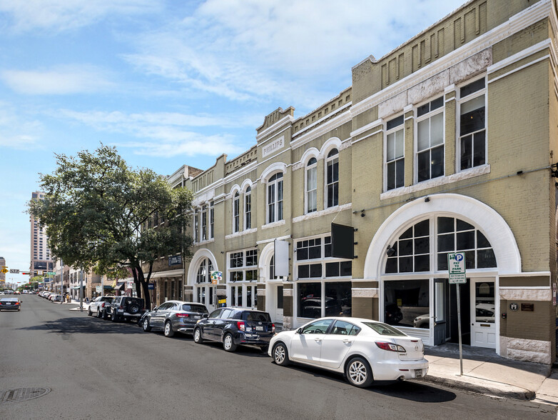 103-105 E 5th St, Austin, TX for lease - Building Photo - Image 1 of 7